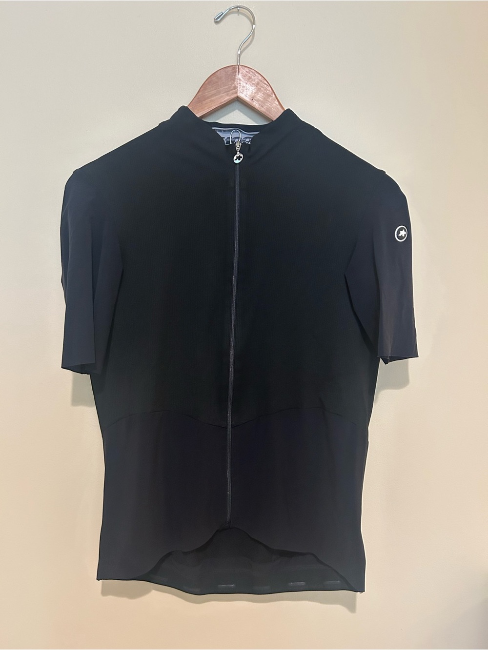 assos Women’s Short Sleeve Cycle Jersey Black Size Large Made in Switzerland